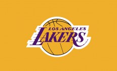 米兰体育官网-姆巴佩掌控比赛走势，波兰生死战取胜曼城的战术启示