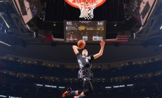 米兰体育-火力全开！比利亚雷亚尔完美压制雷恩，阿什拉夫统治级表现锁定全场最佳