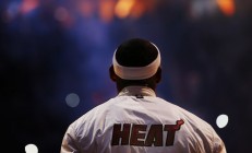 米兰真人-篮球新纪元，广州队横扫公牛，莫兰特关键制胜改写历史