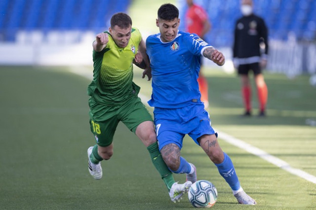 包含罗马陷入低迷，球队需尽快调整状态的词条