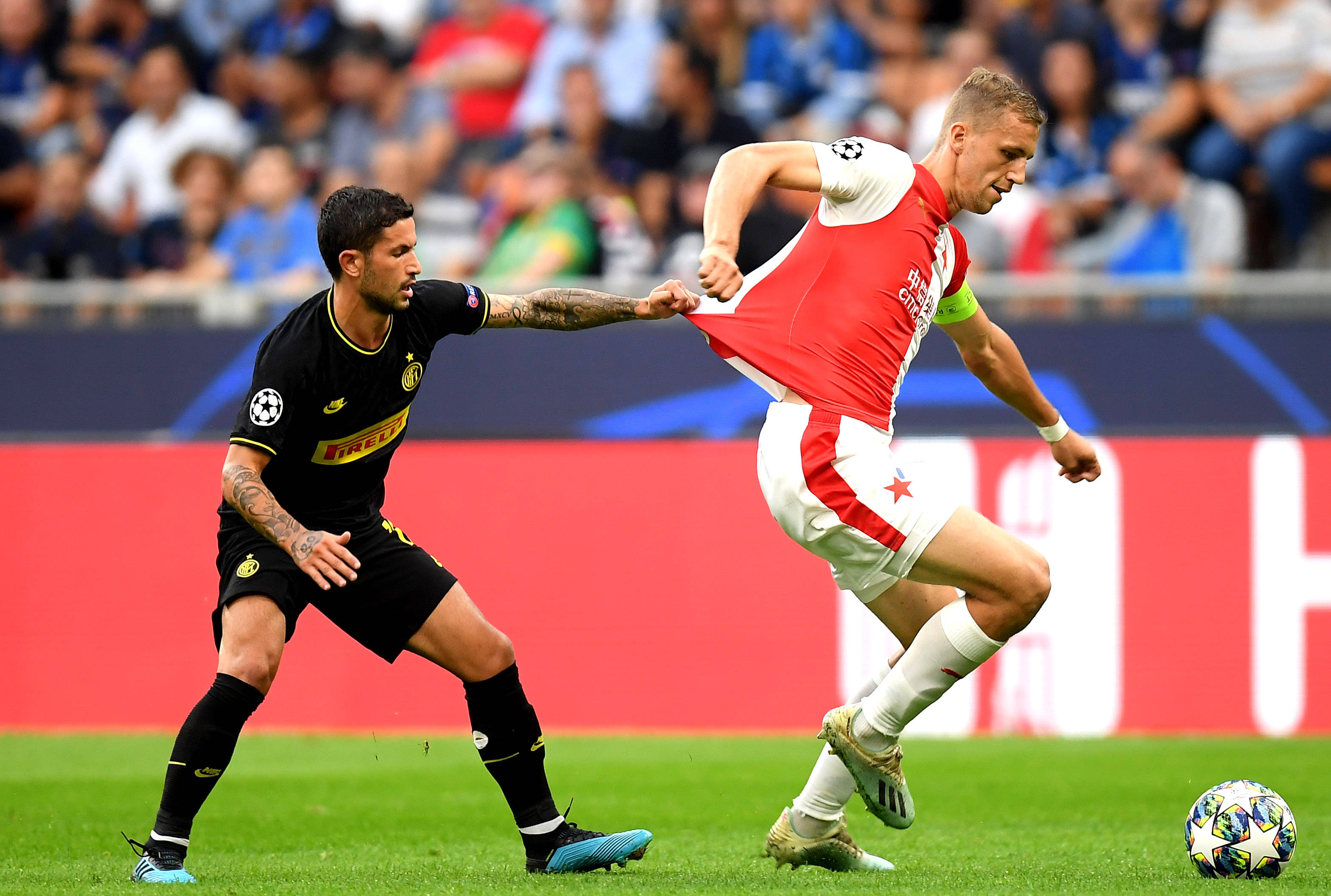 里尔主场大捷，球队士气高昂