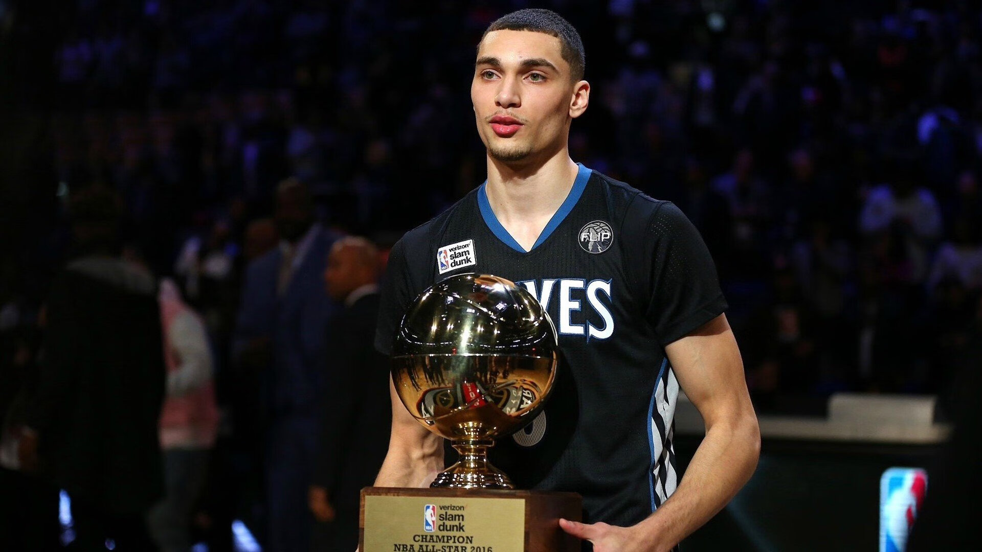 奥纳纳压制级发挥诠释现代门将革命,拜仁战术机器如何精密拆解AC米兰