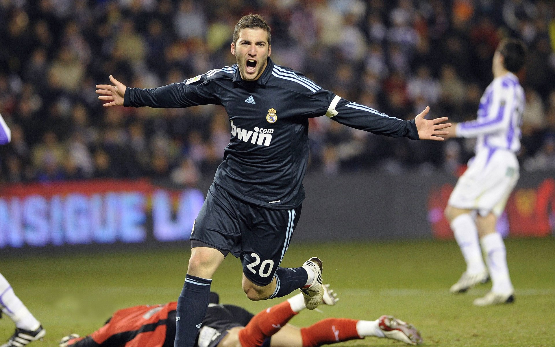 绿茵奇迹,贝蒂斯连续得分压制枪手,马丁内利逆境崛起成关键先生