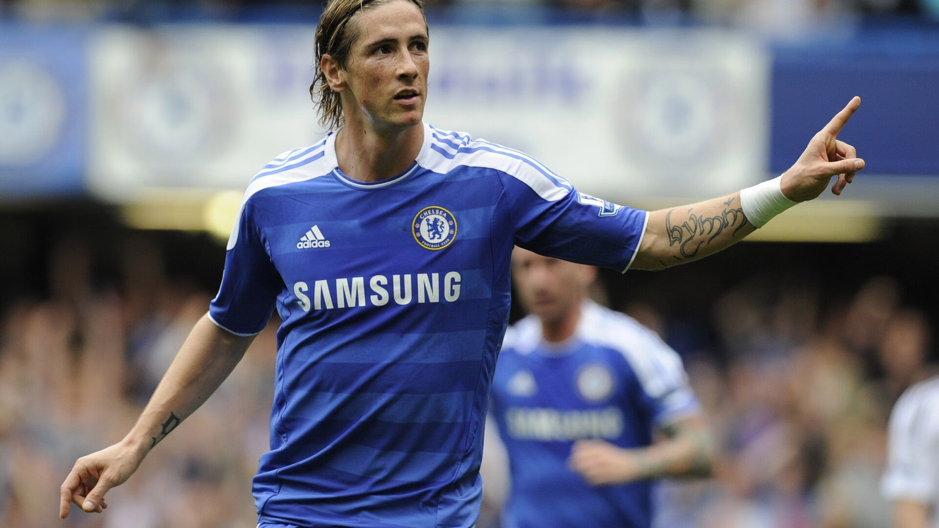 当老鹰啄食太阳，利拉德如何用孤独的火焰点亮团队的黄昏